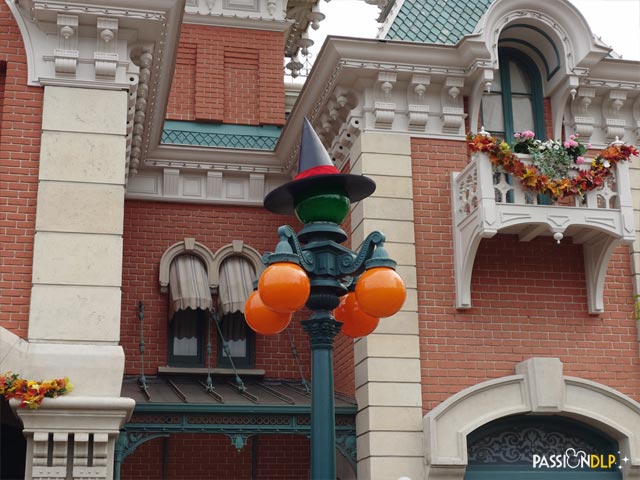 décor halloween mainstreet