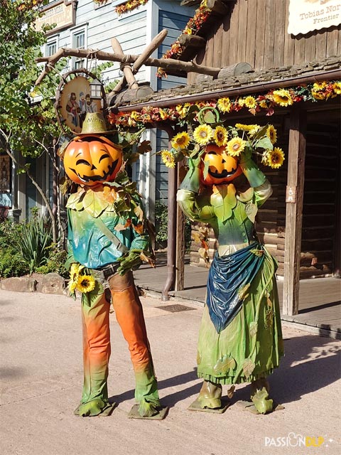 décor halloween frontierland