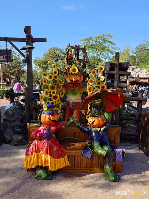 décor halloween frontierland