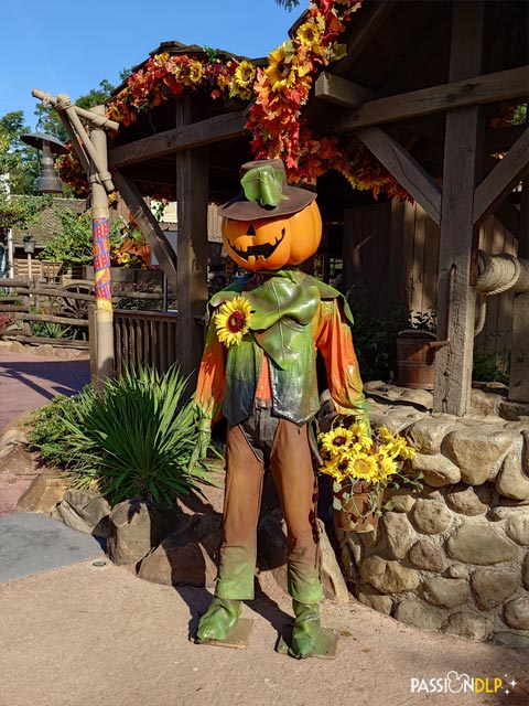 décor halloween frontierland