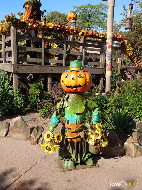 décor halloween frontierland