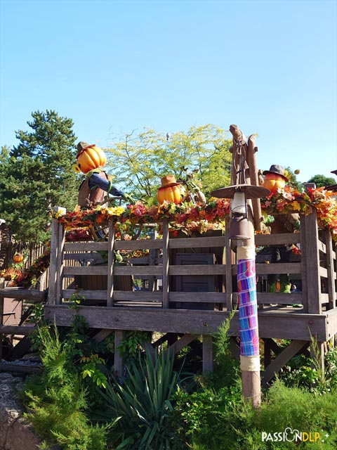 décor halloween frontierland