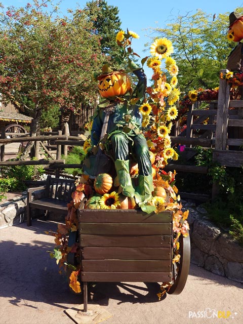 décor halloween frontierland