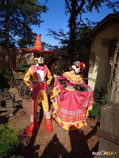 décor halloween frontierland