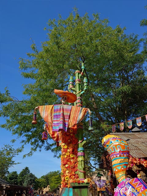 décor halloween frontierland