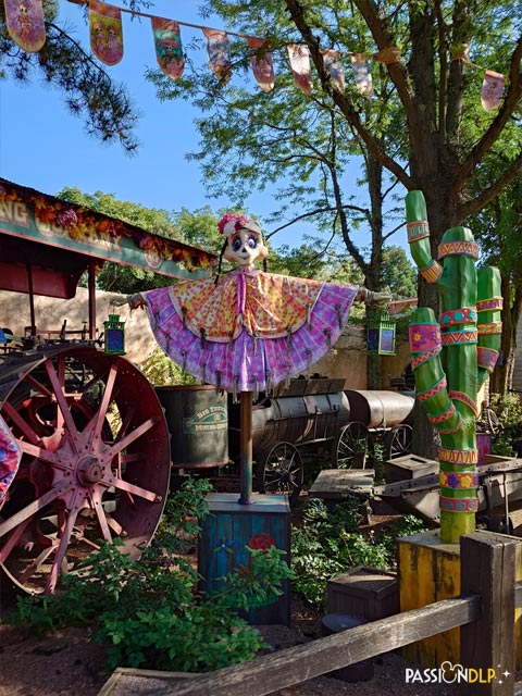 décor halloween frontierland