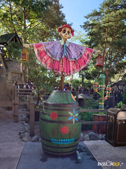 décor halloween frontierland