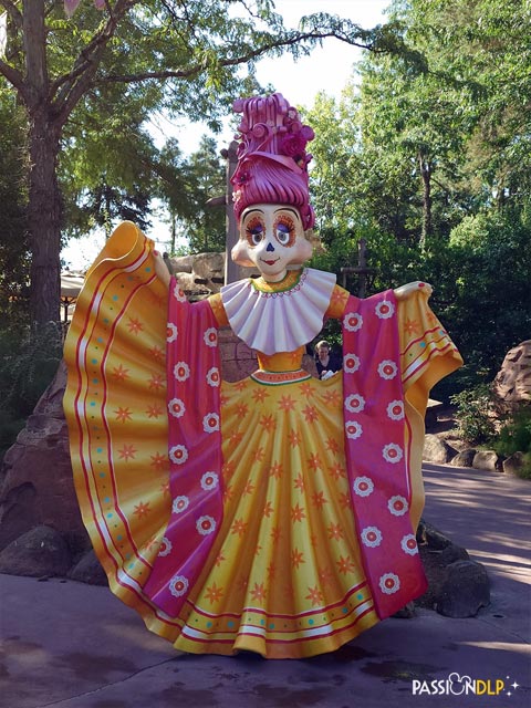 décor halloween frontierland