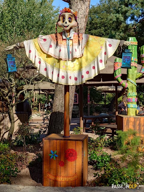 décor halloween frontierland