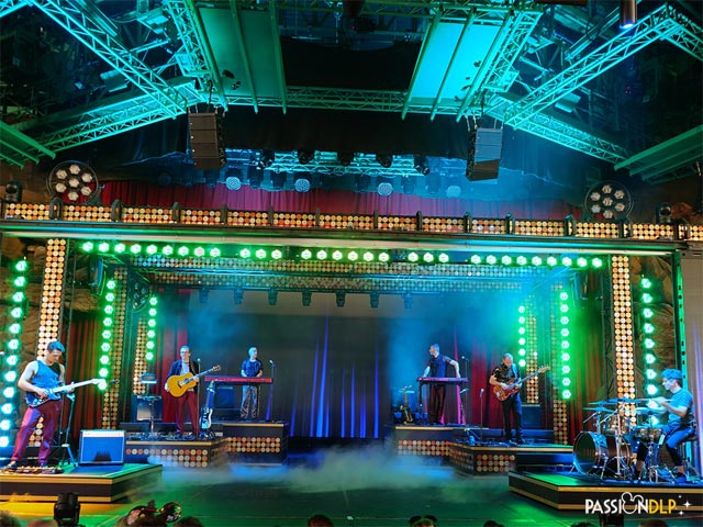 music hits concert