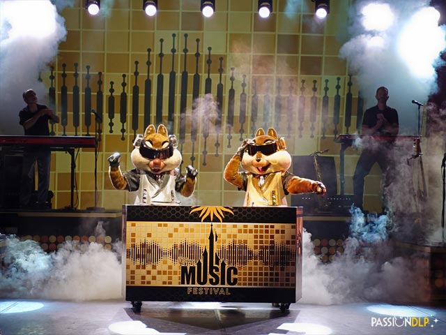 music hits concert
